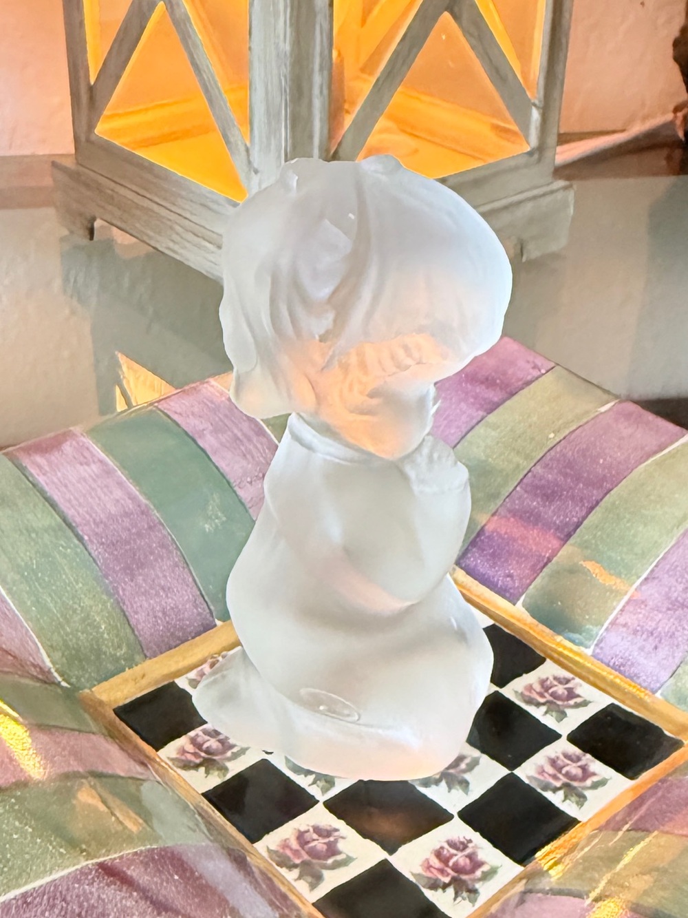 😎3/$20‼️Fenton Frosted Glass praying Girl